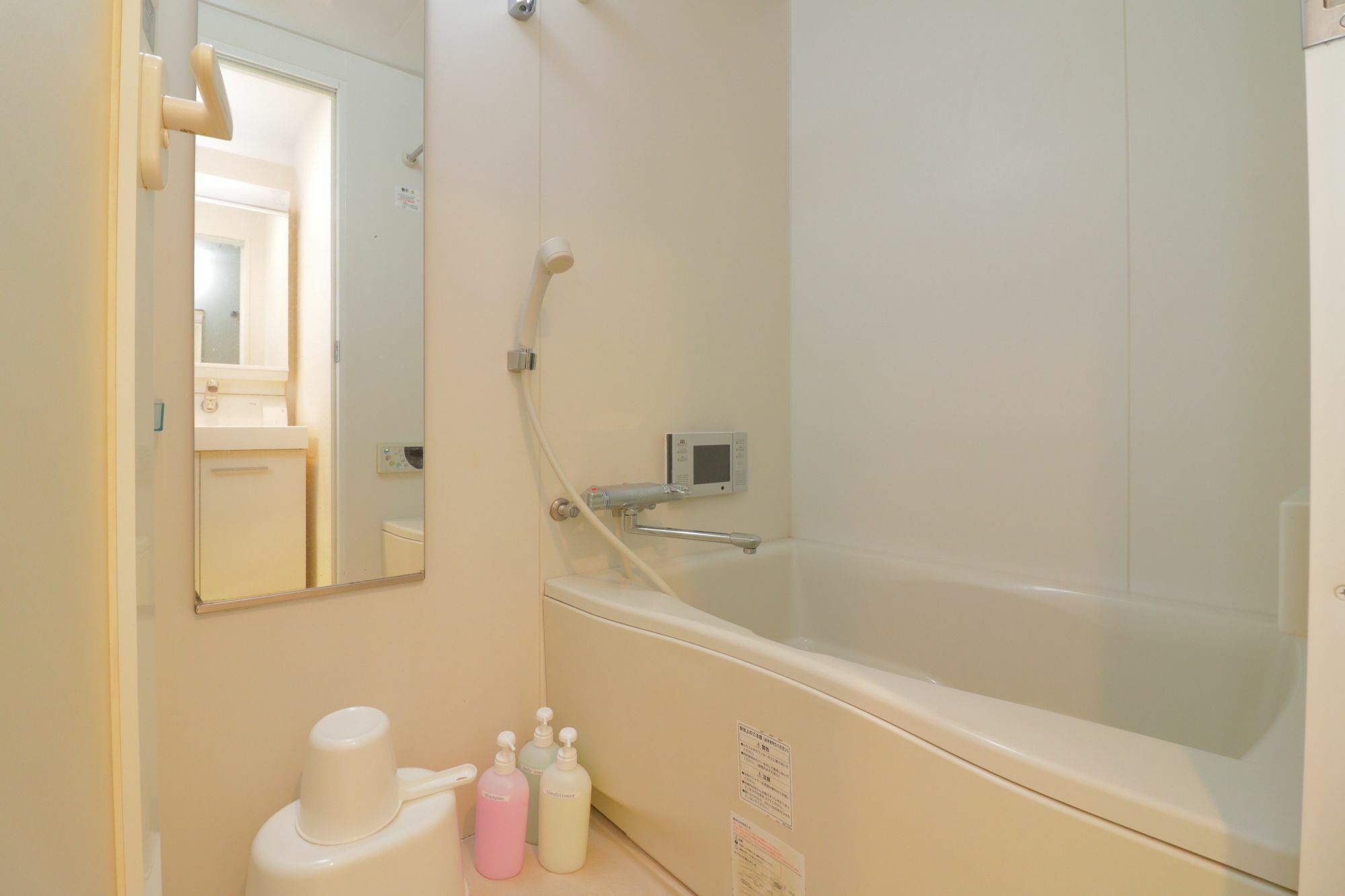 Hg Cozy Hotel No 17 通天閣前 Osaka Exterior foto