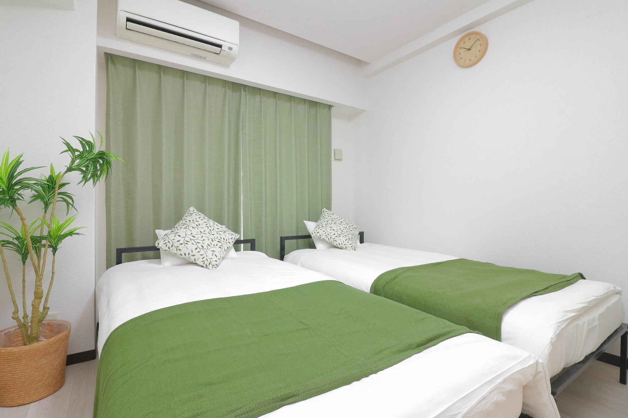 Hg Cozy Hotel No 17 通天閣前 Osaka Exterior foto